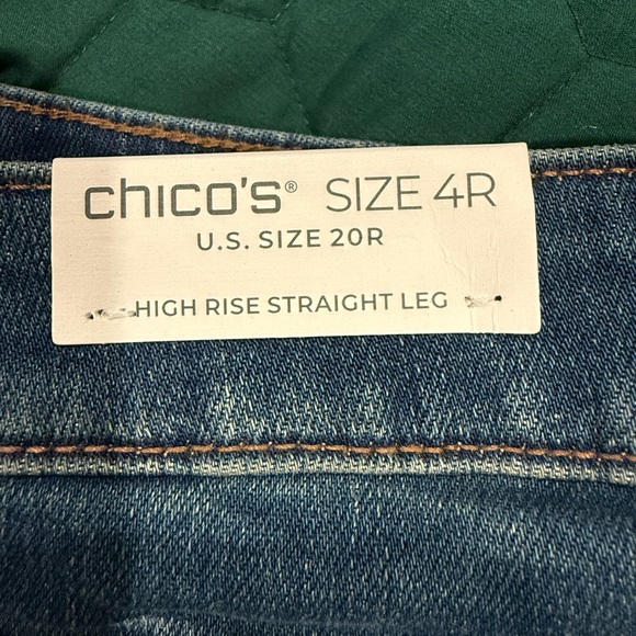 Women’s Chico’s high rise straight leg jeans NWT - Picture 3 of 4